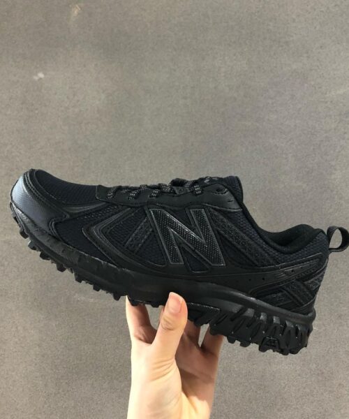 NEW BALANCE MT410 BLACK