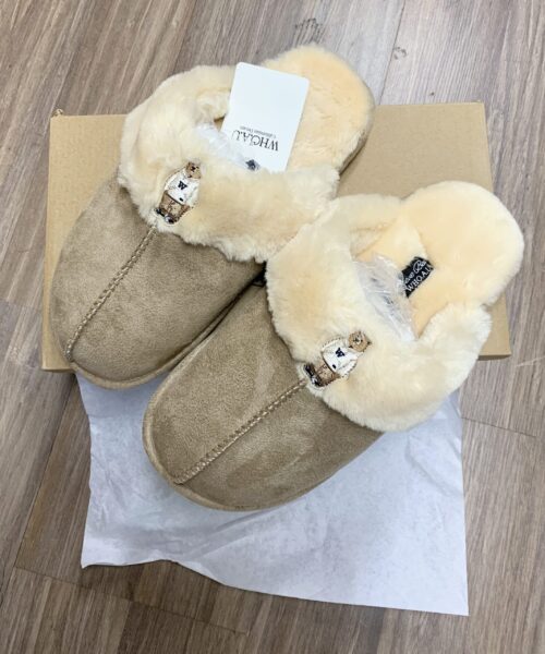 WHO.A.U 毛毛拖 (24CM)