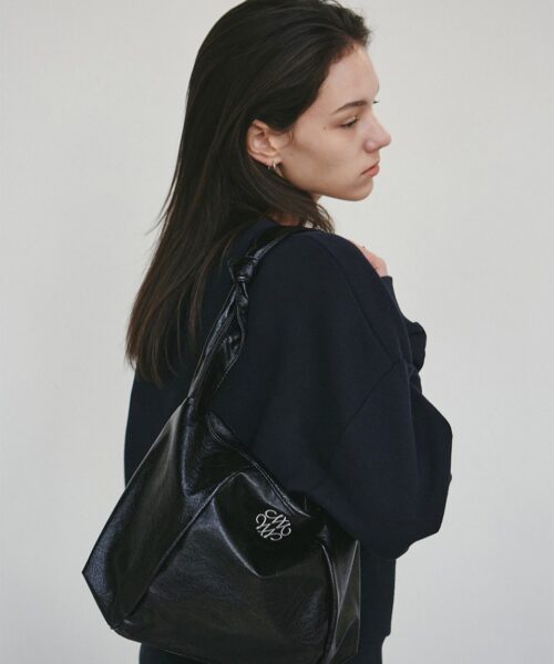 NICK NICOLE SQUARE SHOULDER BAG