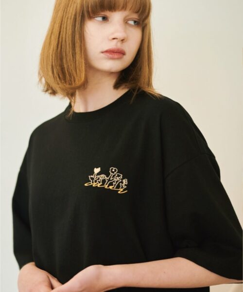 Alternative view of CPGN STUDIO HAPPINESS LEO EMBROIDERY TEE-BLACK