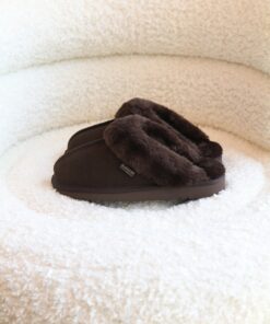 ROCKFISH WEATHERWEAR ORIGINAL WINTER SLIPPERS-CHOCO 250