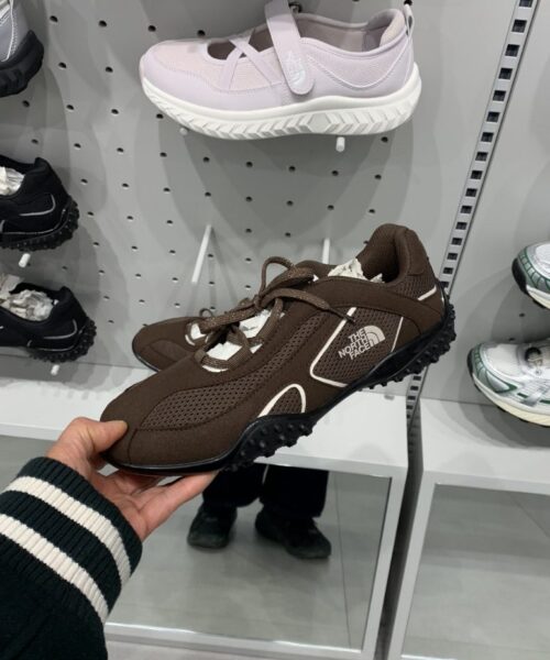 Alternative view of THE NORTH FACE W SHELDON MARY JANE-4 colors
