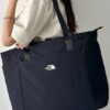 THE NORTH FACE LINDEN TOTE BAG-3 colors - Image 10