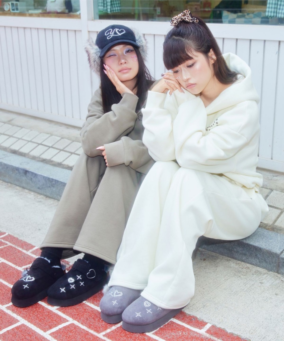 OTZ X YOUHEE TOPI FUR CLOG-2 colors - Image 4