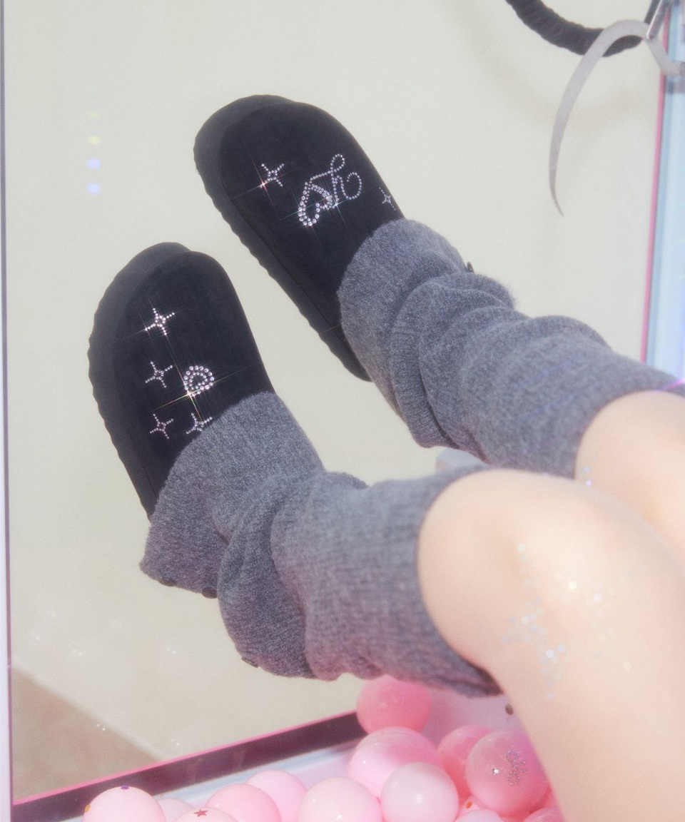 OTZ X YOUHEE TOPI FUR CLOG-2 colors - Image 2